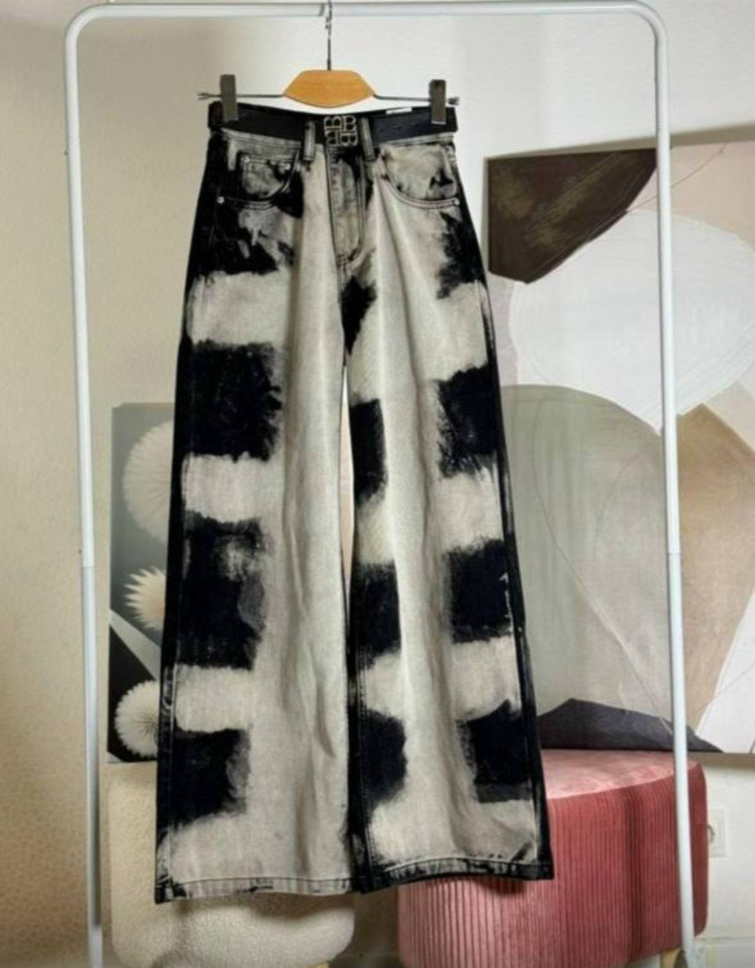 джинсы стильные,стильные женские джинсы,модные джинсы,брюки джинсы,широкие джинсы