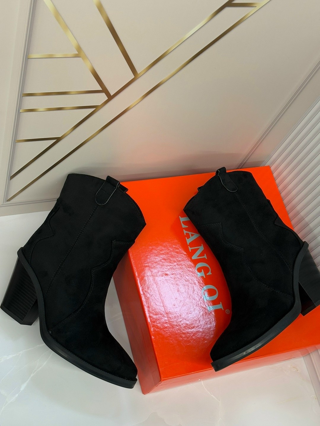 казаки демисезонные ботинки замшевые,,ботинки женские демисезонные казаки замшевые reversal,казаки демисезонные ботинки замшевые цвет коричневый,ботинки казаки демисезонные натуральная замша