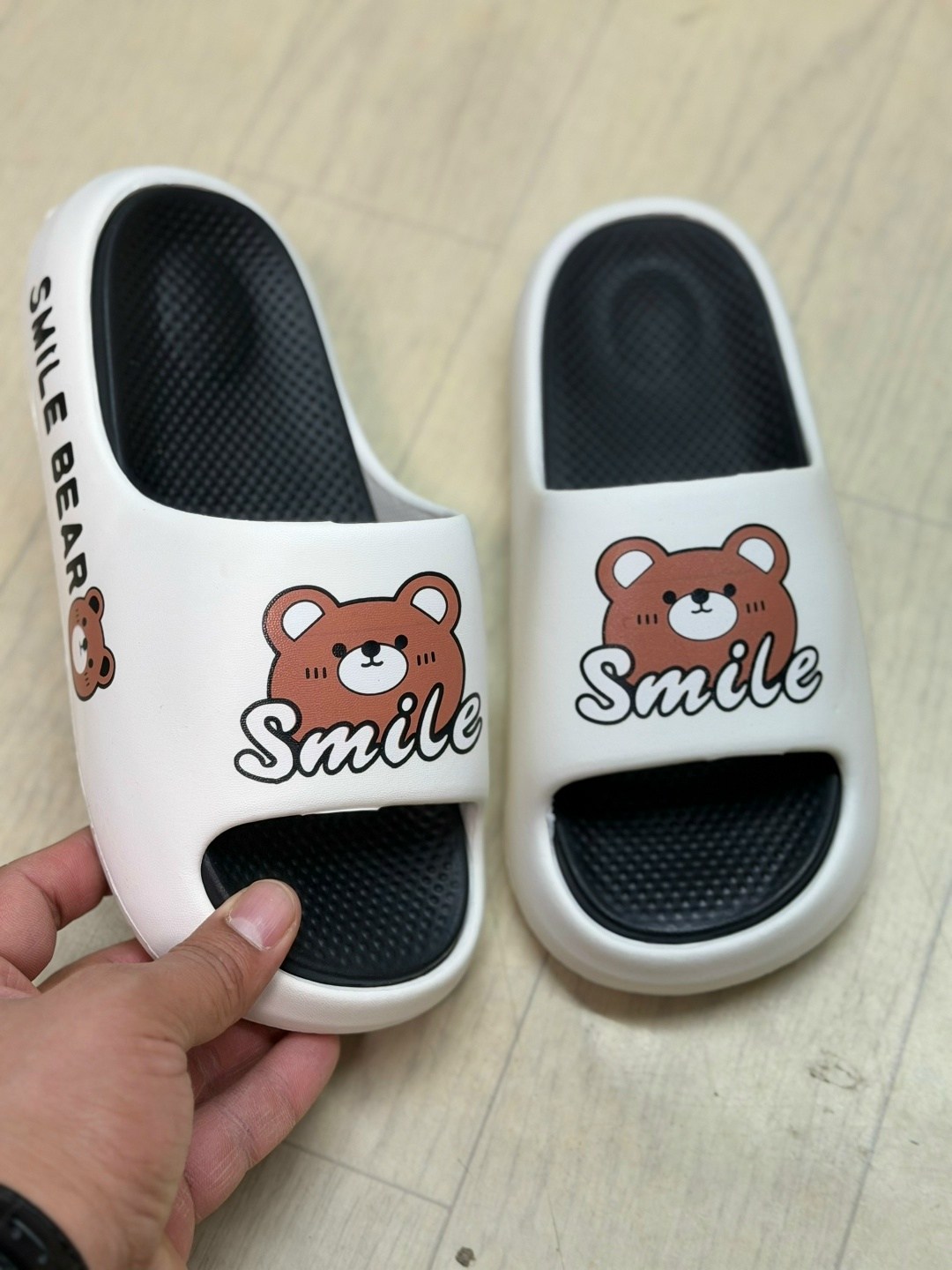 ,шлепки луи витон,шлепанцы женские,шлепанцы louis vuitton,тапочки louis vuitton