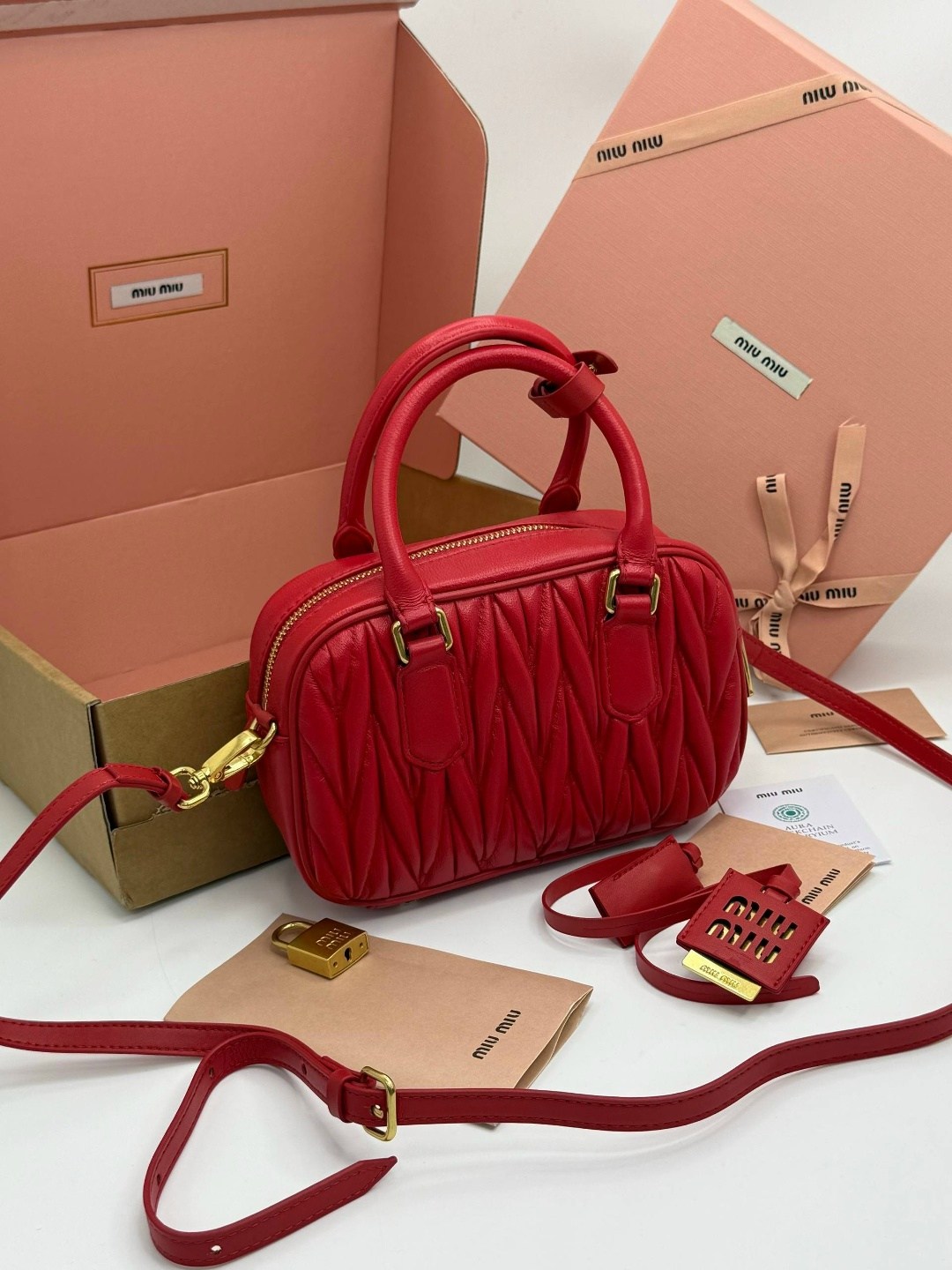 сумка miu miu,миу миу сумка,сумка,сумка от миу миу,сумки женская