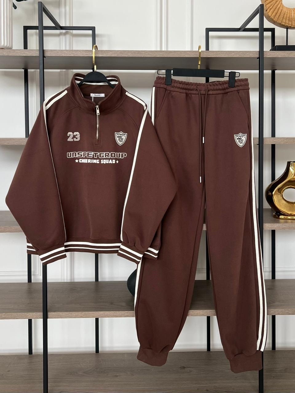 костюм спортивный женский,стильные костюмы,спортивный костюм,loro piana женский красный костюм,костюм спортивный женский красный