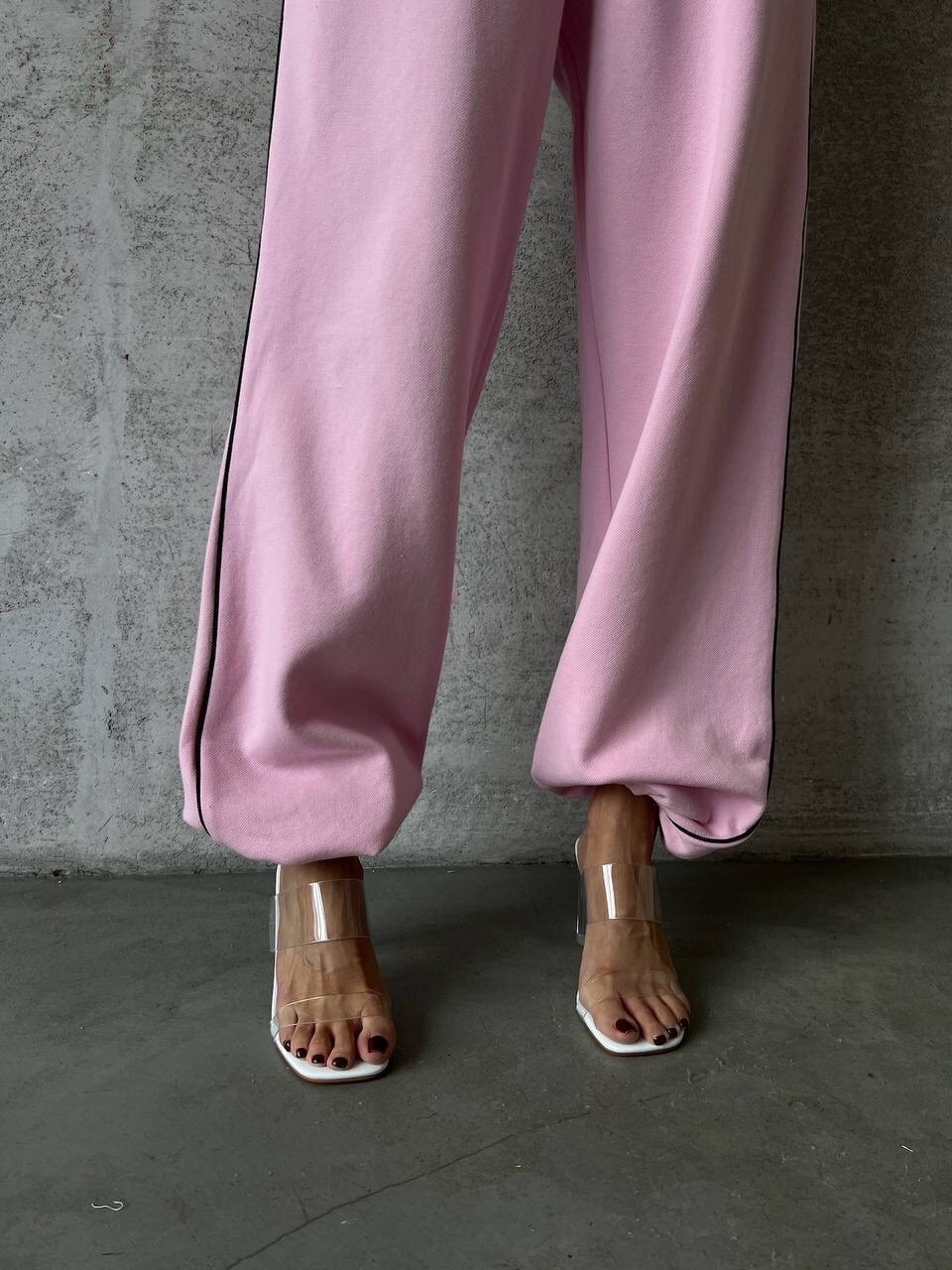 костюм спортивный розовый,костюм спортивный,женский спортивный костюм,розовый костюм,стильные костюмы