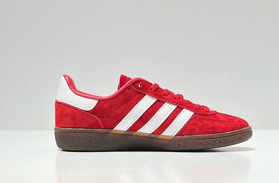 кроссовки adidas spezial,кроссовки handball spezial adidas,кроссовки adidas originals handball spezial,adidas originals handball spezial,кроссовки adidas munchen scarlet gum красный