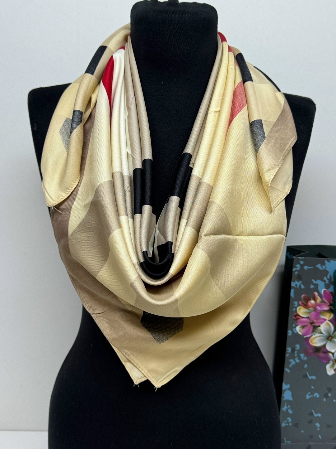 платки шелковые,платки шарф,платки тонки,женские платки,платки тонкие женские