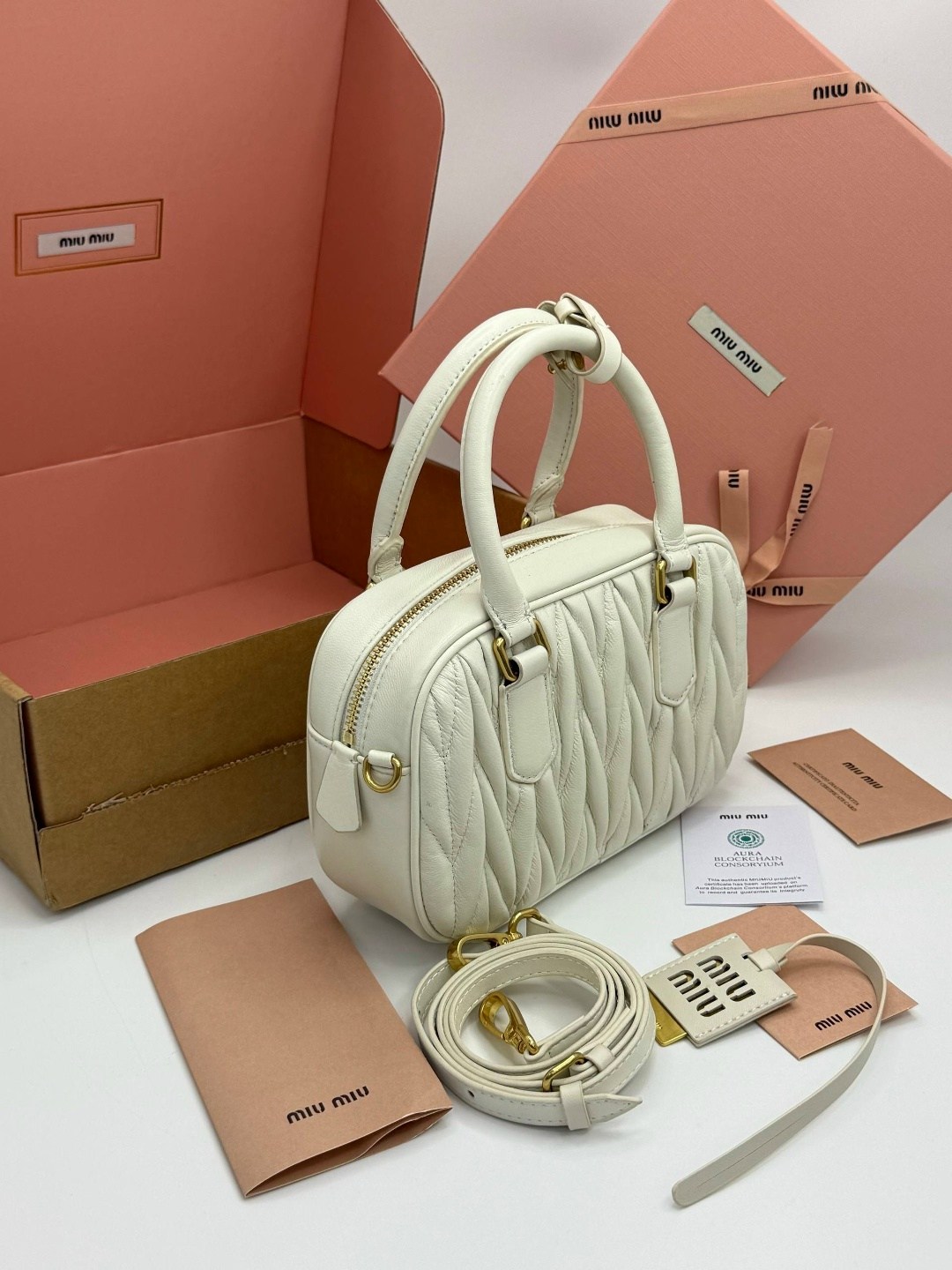 сумка miu miu,сумки миу миу,сумка женская miu miu,сумка,сумка миу миу белая