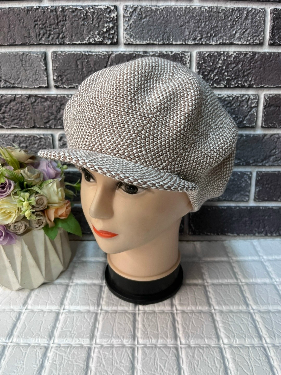 шапка для женщин,кепка женская,женская шапка,вязаная кепка,берет с козырьком