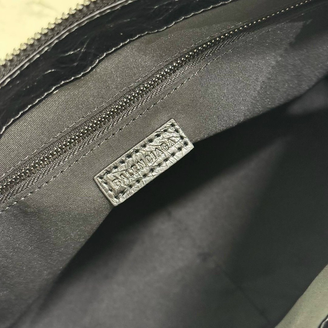 сумка баленсиага,сумка balenciaga,модная сумка,сумка,сумка женская хобо afina 739 из натуральной кожи лаковая черная