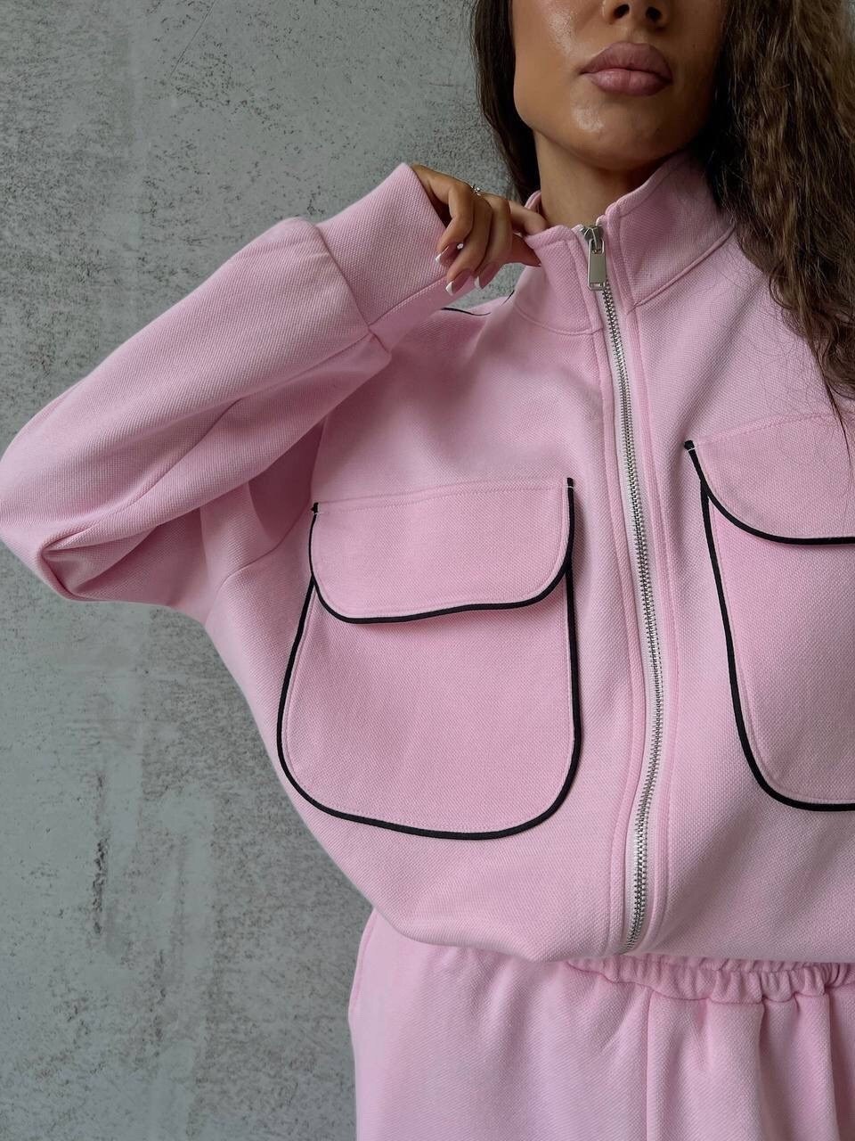 костюм спортивный розовый,костюм спортивный,женский спортивный костюм,розовый костюм,стильные костюмы