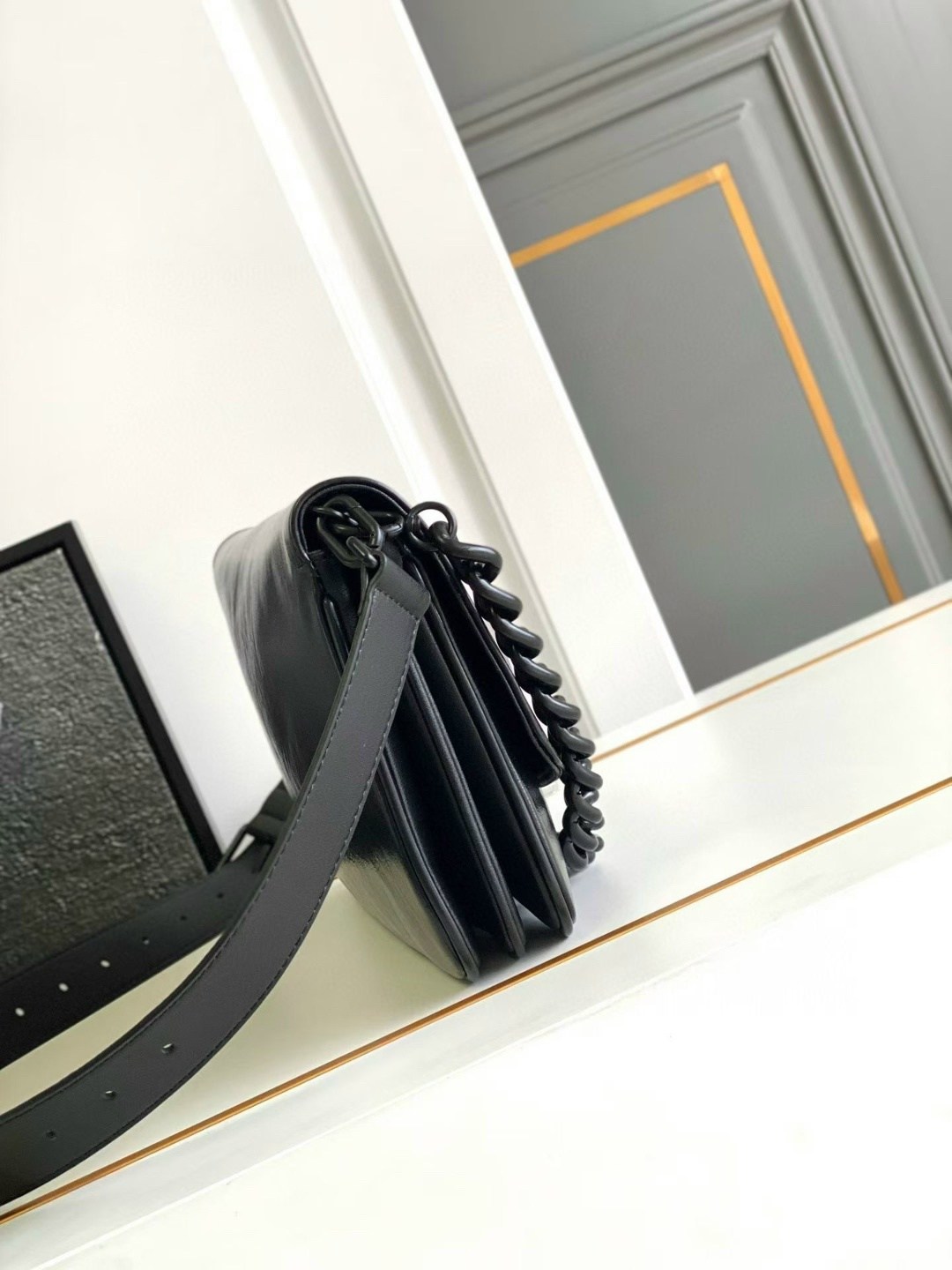 balenciaga сумка на плечо,женская сумка balenciaga,сумка balenciaga,сумки баленсиага женские через плечо,сумка женская balenciaga натуральная кожа