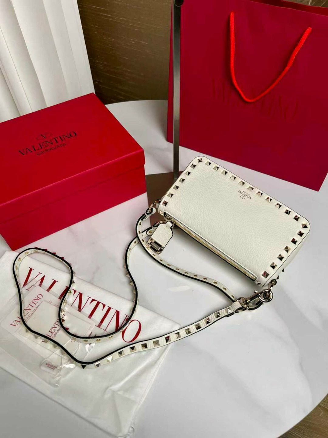 valentino сумка,сумка,сумки,valentino сумка на плечо,сумки модные