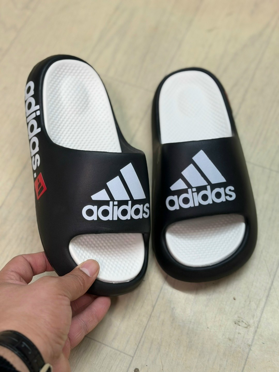 ,шлепки луи витон,шлепанцы женские,шлепанцы louis vuitton,тапочки louis vuitton