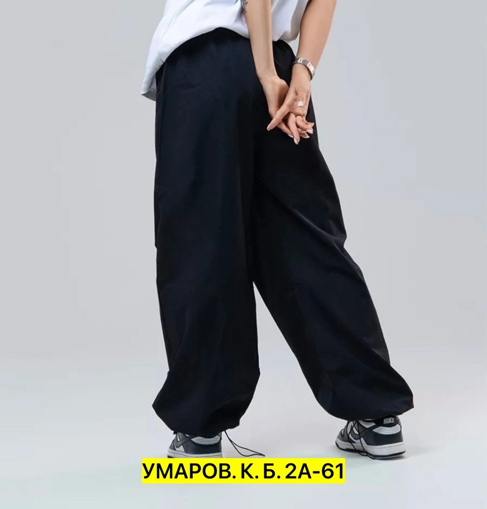 спортивные брюки dazy серые,брюки спортивные,cпортивные штаны женские,брюки черные спортивные джоггеры оверсайз baggy nike,спортивные брюки кулиска на талии широкие штанины dazy серый