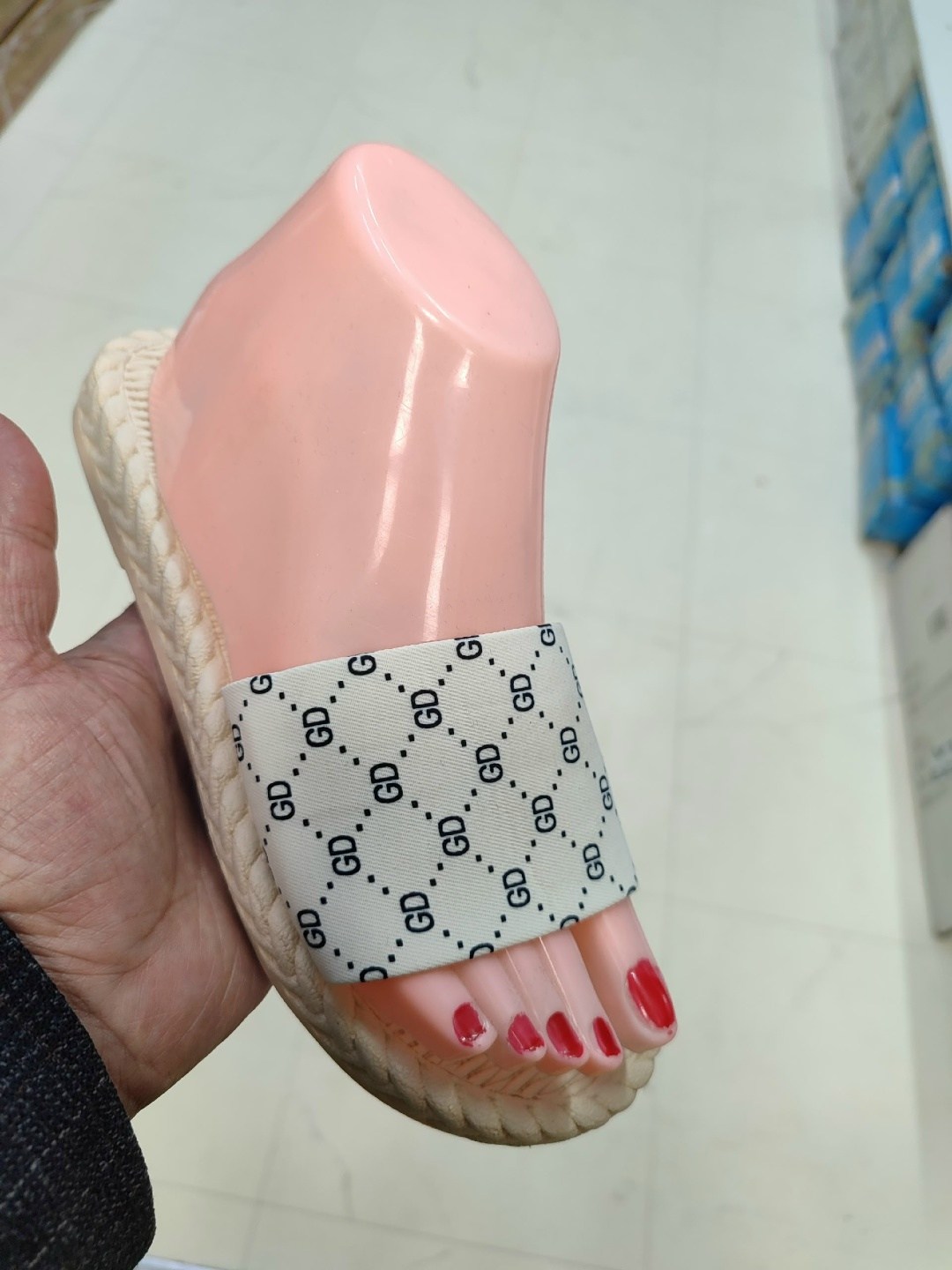 ,шлепанцы женские,женские шлепки,женские тапки, женская