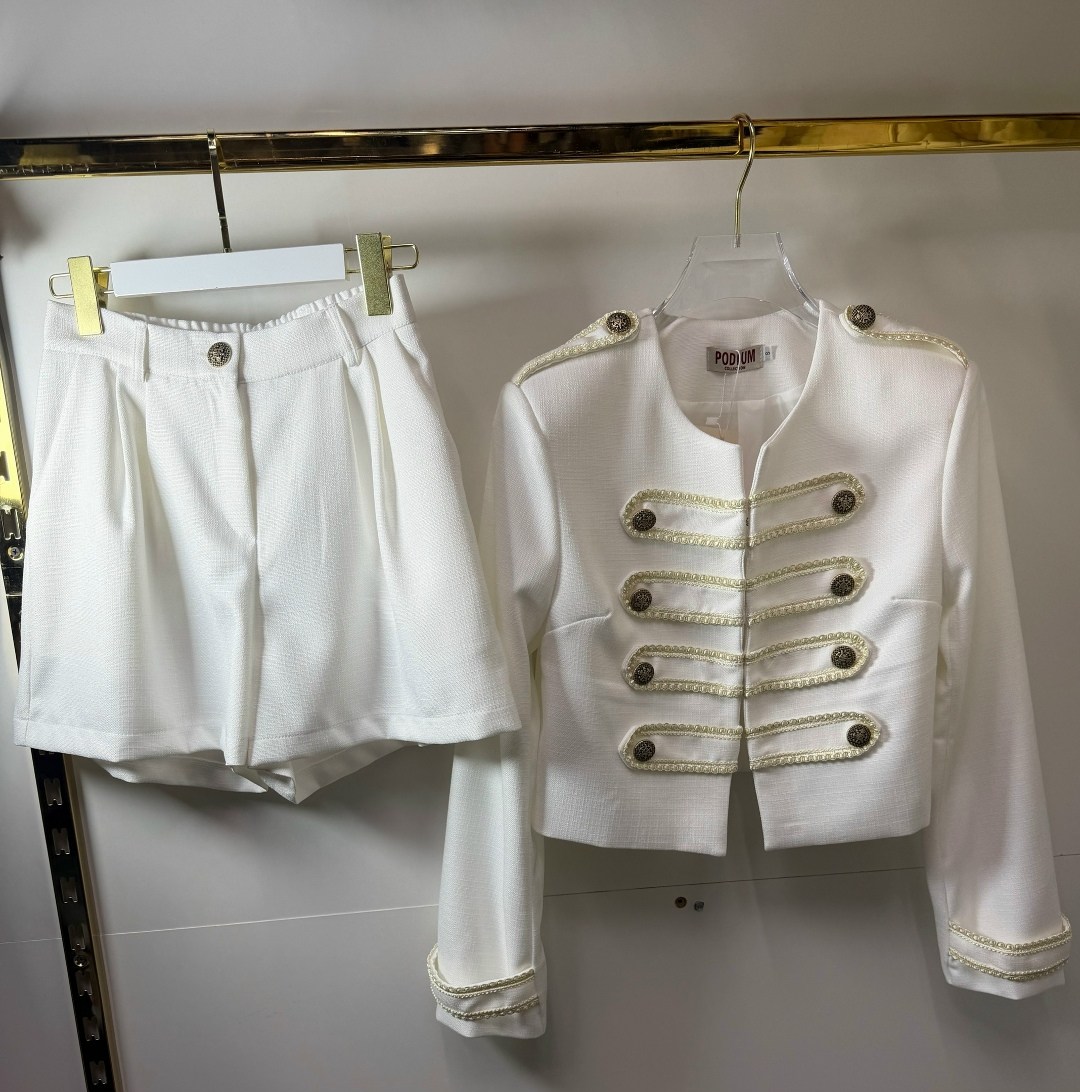 стильные наряды,платье стиль,платье мода,платье пиджак,модель в