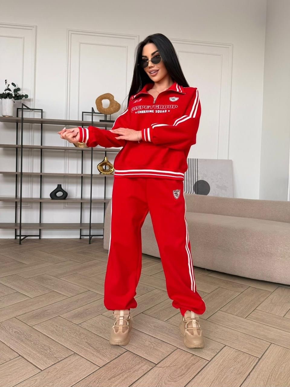 костюм спортивный женский,стильные костюмы,спортивный костюм,loro piana женский красный костюм,костюм спортивный женский красный