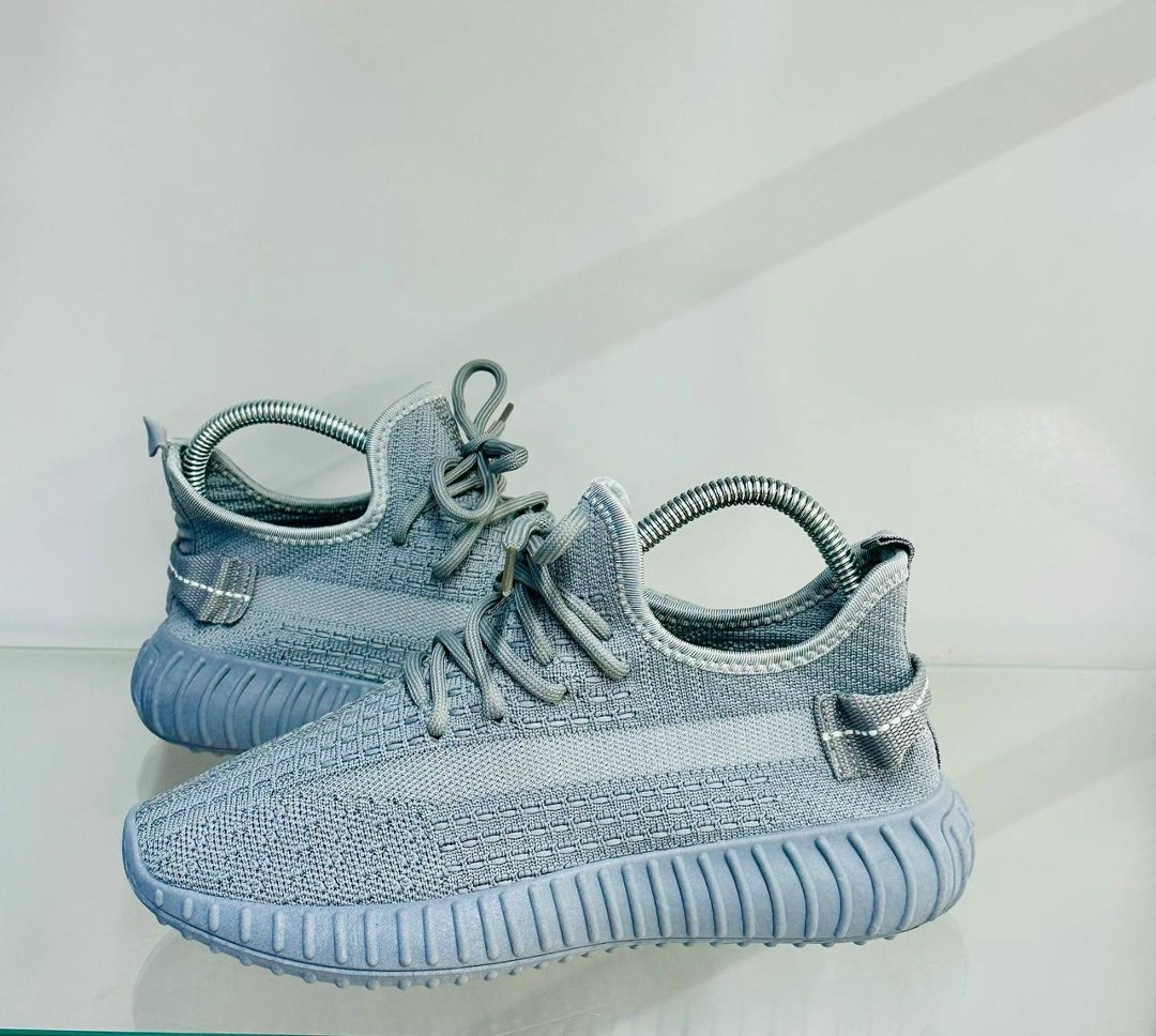 adidas yeezy boost 350 v 2,adidas yeezy boost 350,кроссовки adidas yeezy boost 350,adidas yeezy boost 350 black,кроссовки adidas yeezy boost