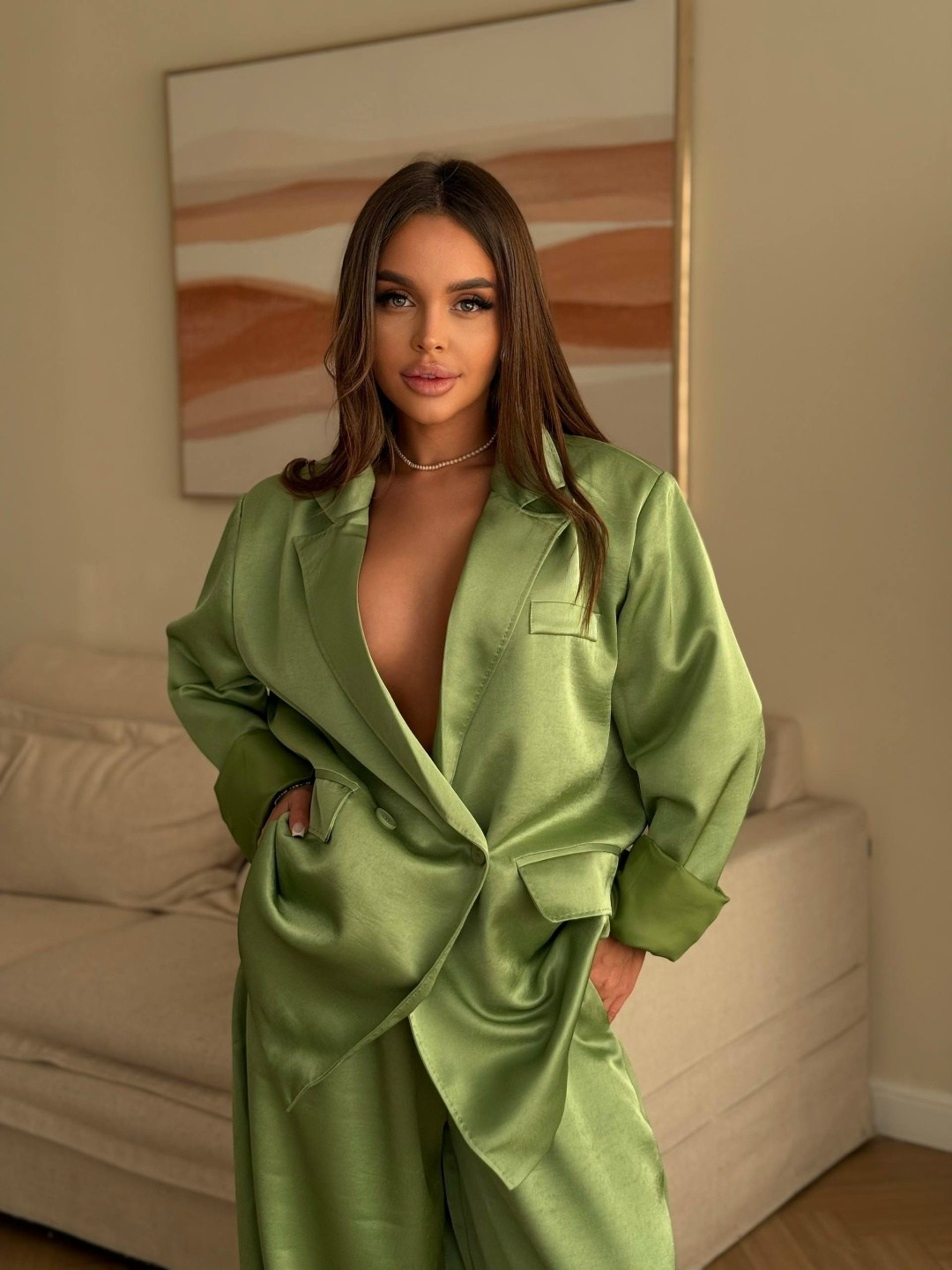 атласный костюм,брючный костюм в пижамном стиле,костюм в пижамном стиле,брючные костюмы женские,шелковый брючный костюм