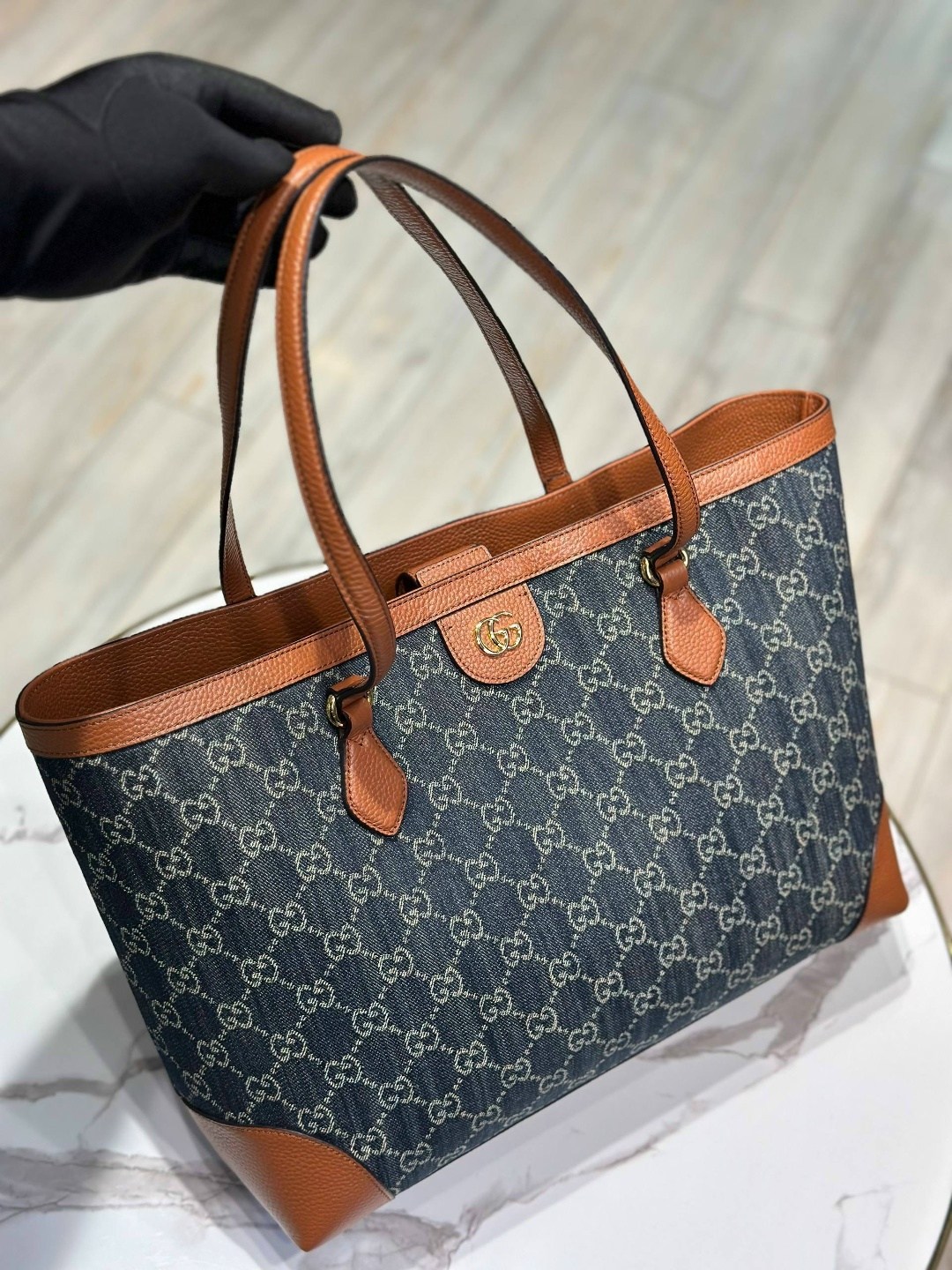 gucci сумка,сумка тоут gucci,модная сумка,женская сумка gucci,женская сумка