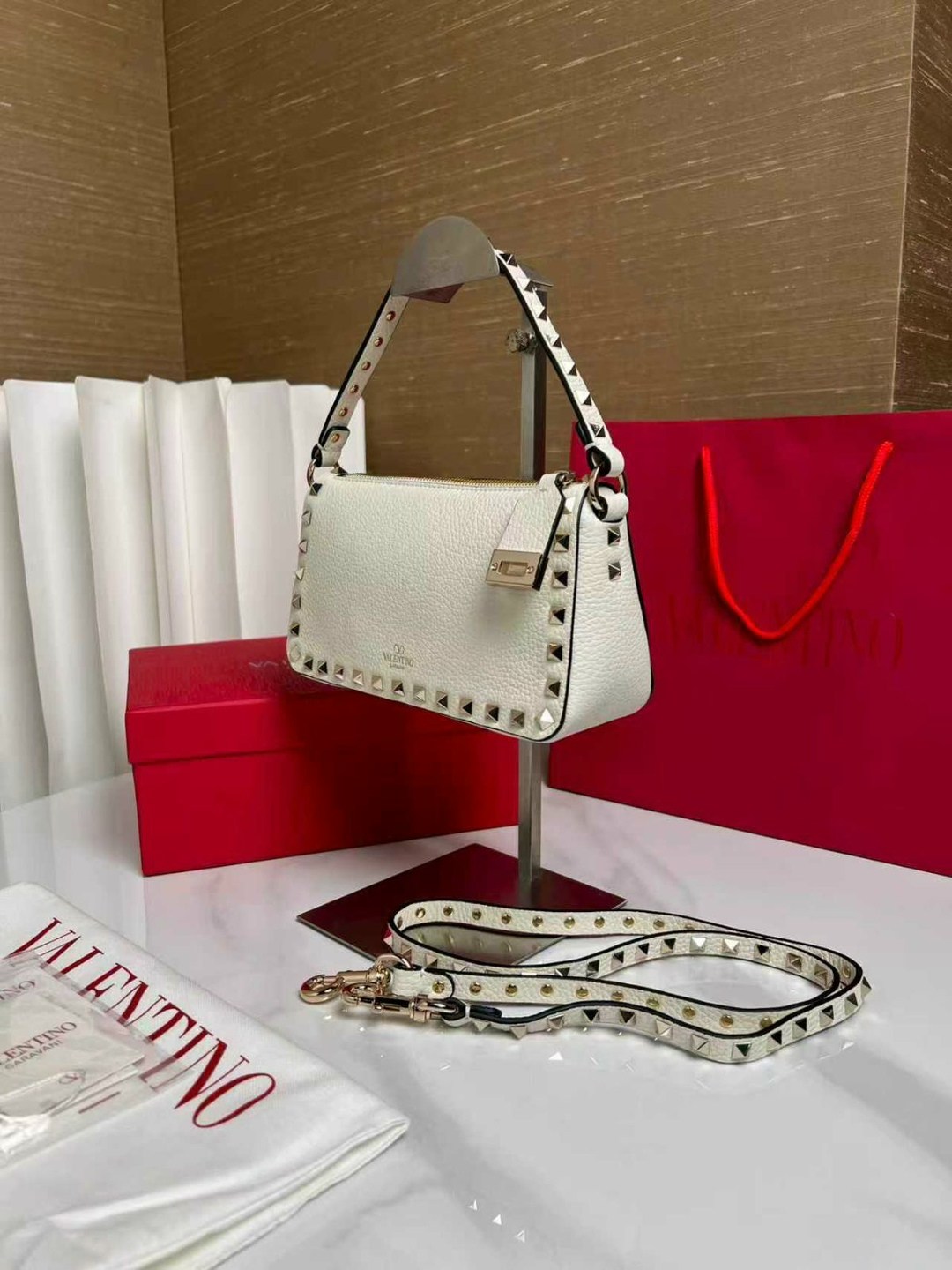 valentino сумка,сумка,сумки,valentino сумка на плечо,сумки модные