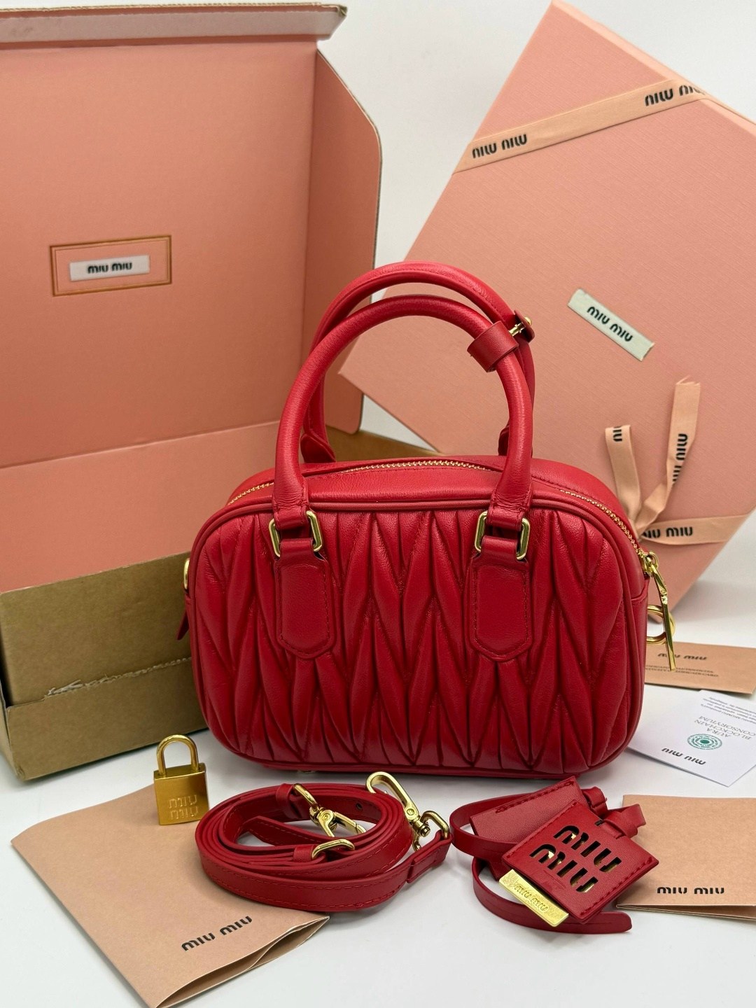 сумка miu miu,миу миу сумка,сумка,сумка от миу миу,сумки женская