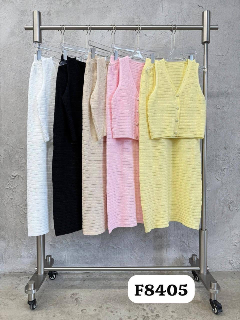 вязаные жилеты,женские кофты,кофта трикотаж,жилет трикотажный,трикотажные костюмы