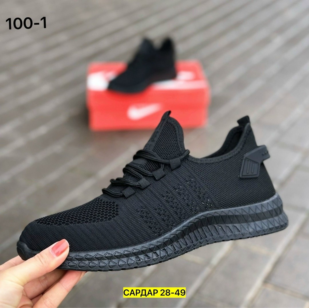 ,кроссовка мужской,кроссовки ,мужские кроссовки,черные кроссовки