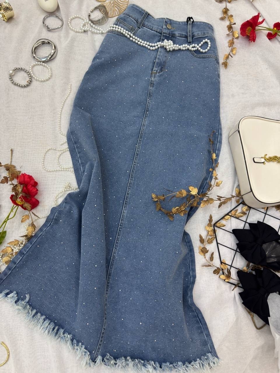 женские джинсы со стразами,джинсы труба с стразами,джинсы широкие трубы со стразами,джинсы со стразами широкие,женские джинсы