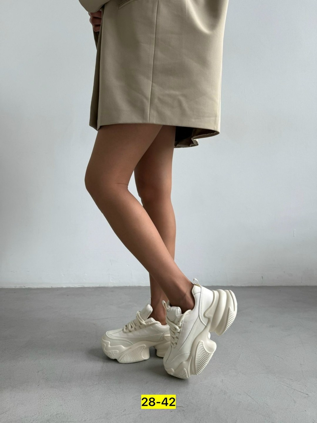 ,кроссовки женские,женские массивные кроссовки,кроссовки массивные, женская