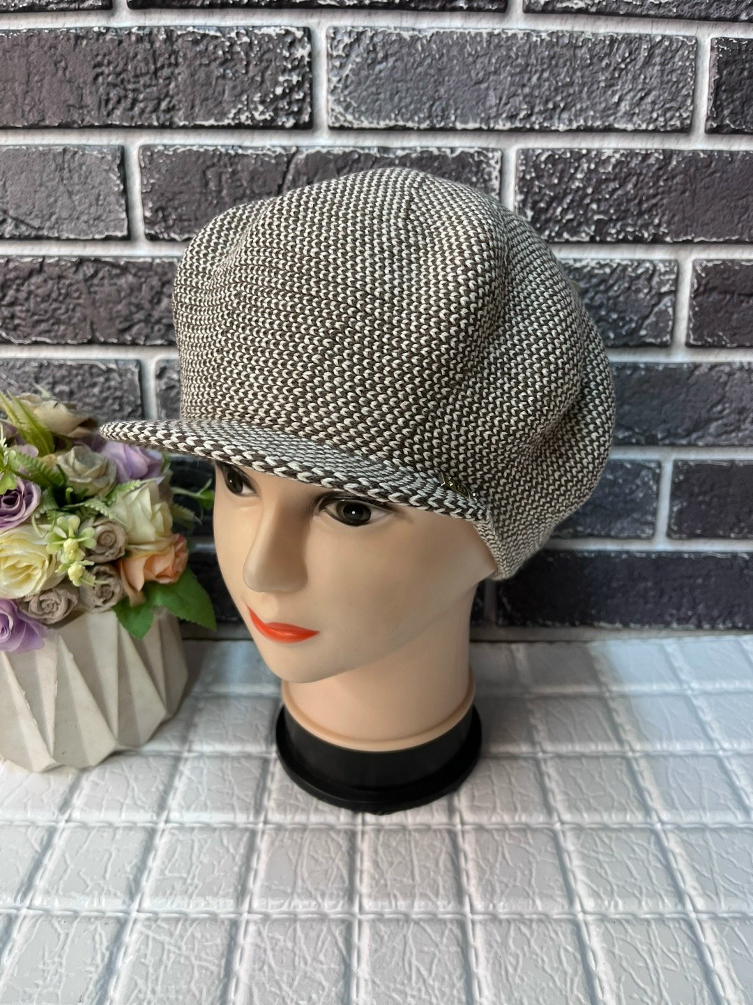 шапка для женщин,кепка женская,женская шапка,вязаная кепка,берет с козырьком