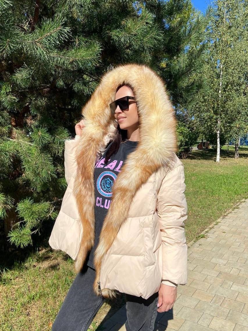 пуховик короткий с капюшоном с мехом лисы,пуховик с натуральным мехом,пуховик с мехом,пуховик женский с натуральным мехом,пуховик бежевый