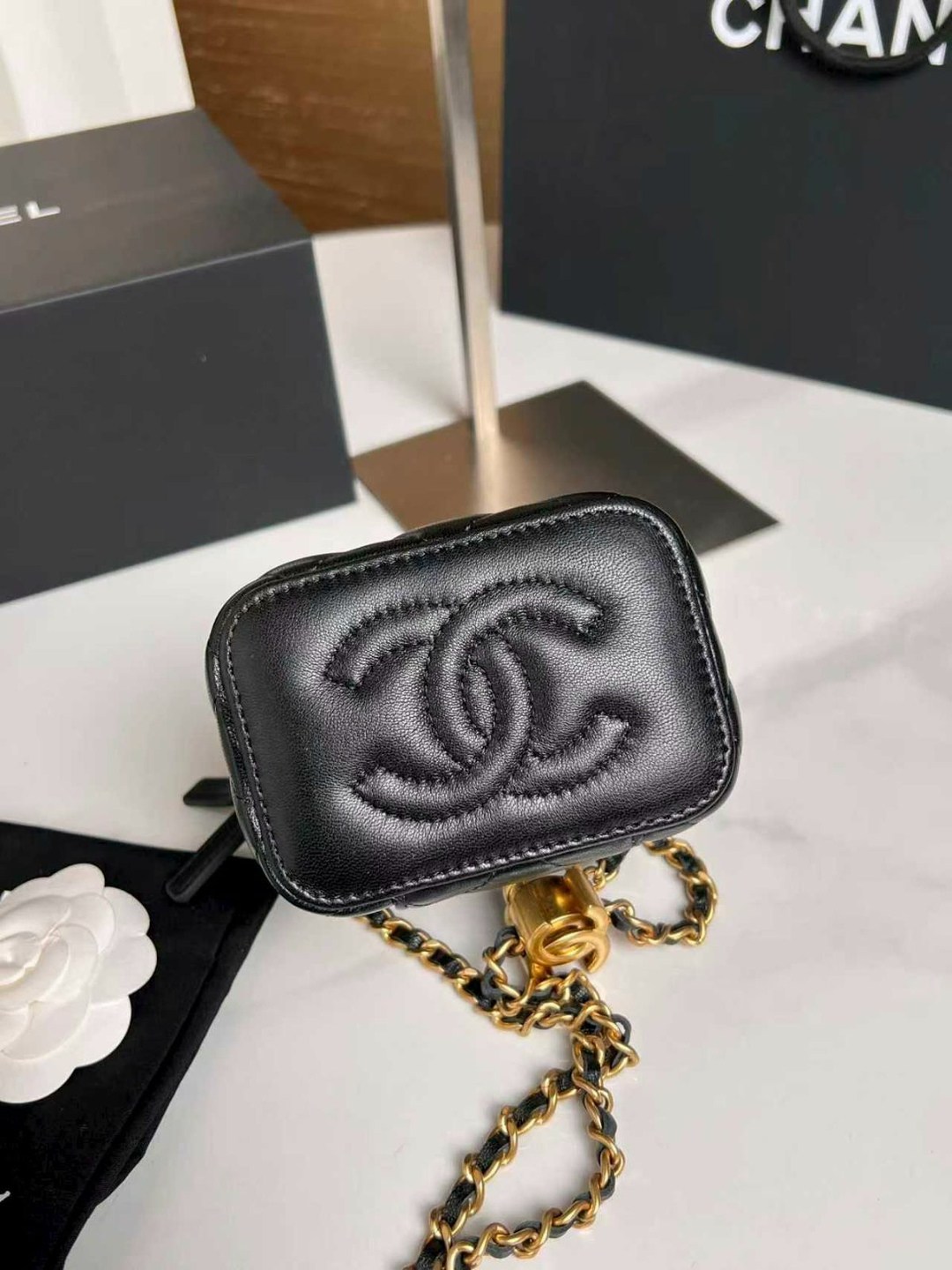 сумка chanel,кожаная сумка в стиле шанель,косметичка chanel,chanel косметичка через плечо,сумка шанель