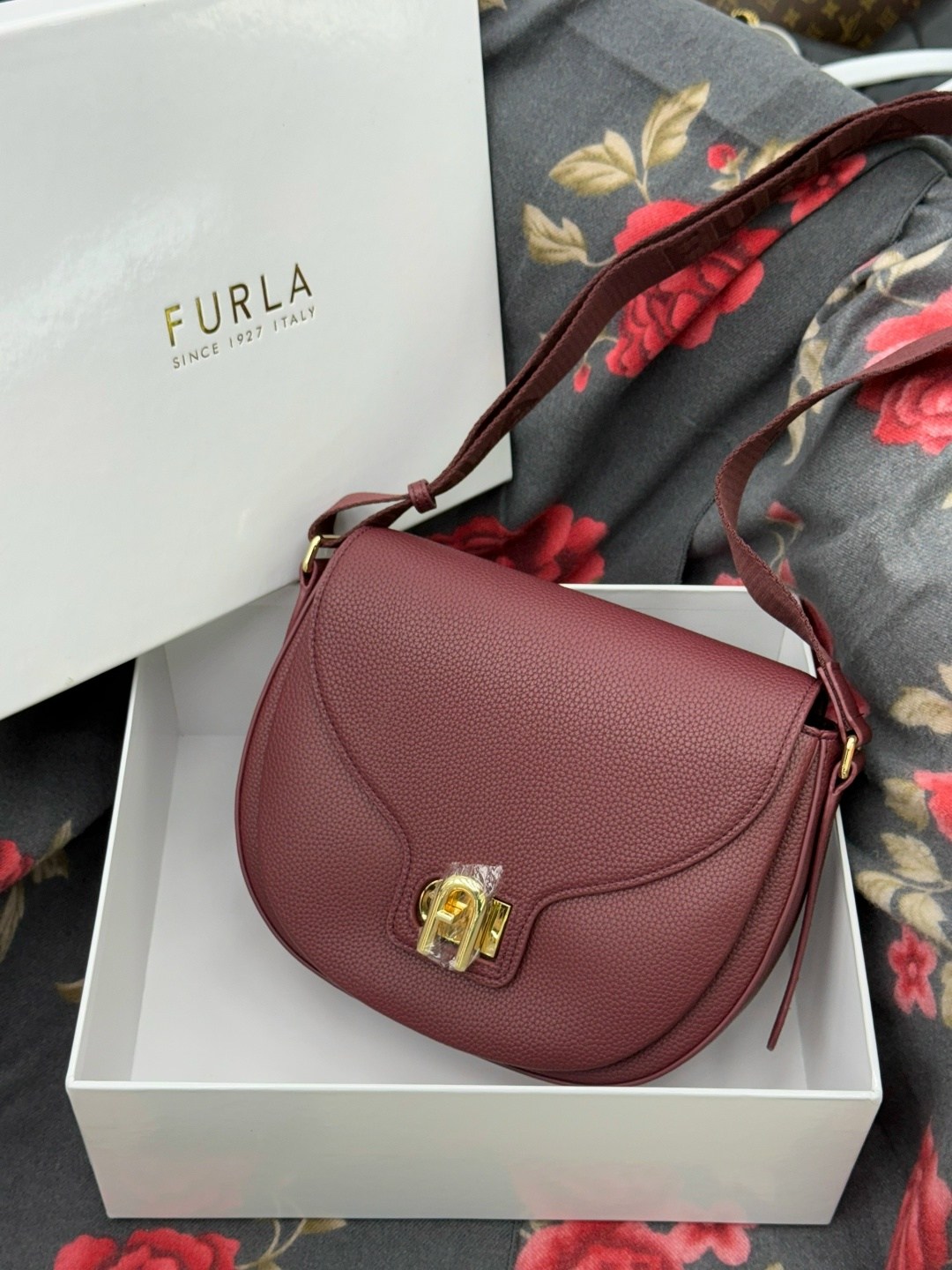 женская сумка furla,бордовая сумка 1927 фурла,сумка через плечо furla,сумка furla,сумка кросс-боди женская furla 1927 s темно-бордовый