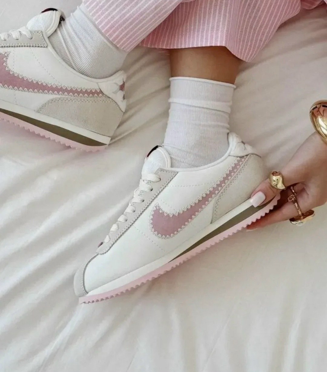 кроссовки nike cortez женские,кроссовки nike classic cortez,кроссовки женские nike,кроссовки nike cortez,кроссовки найк кортез