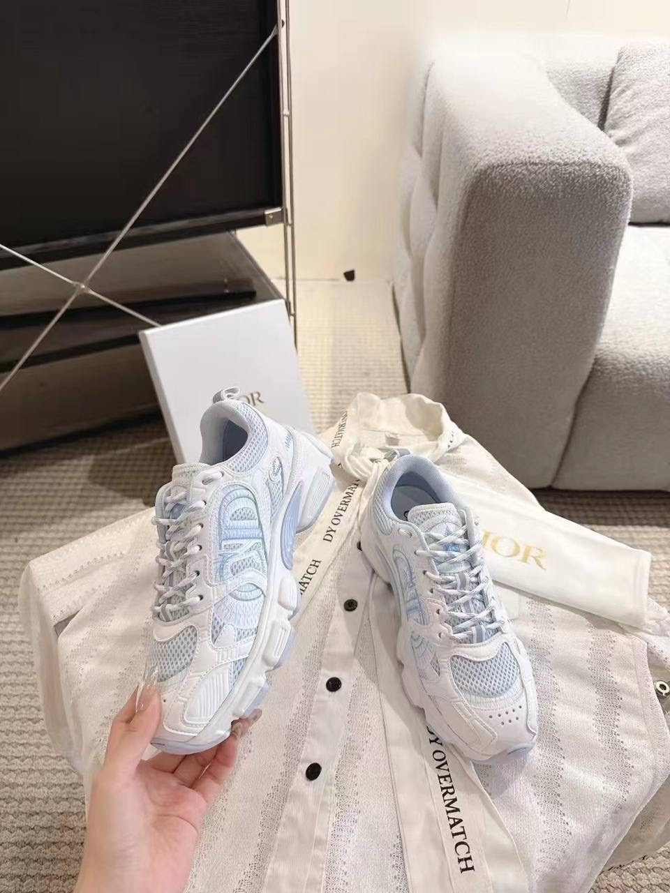 кроссовки dior,кроссовки christian dior,женские кроссовки,кроссовки,кроссовки диор женские