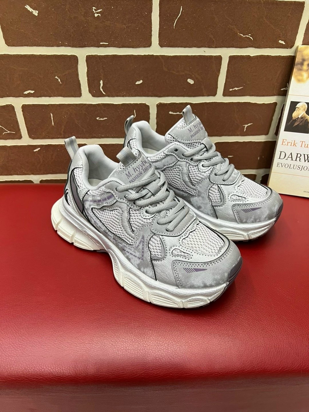 кроссовки женские,модные кроссовки,массивные кроссовки,кроссовки женские повседневные,женские модные кроссовки