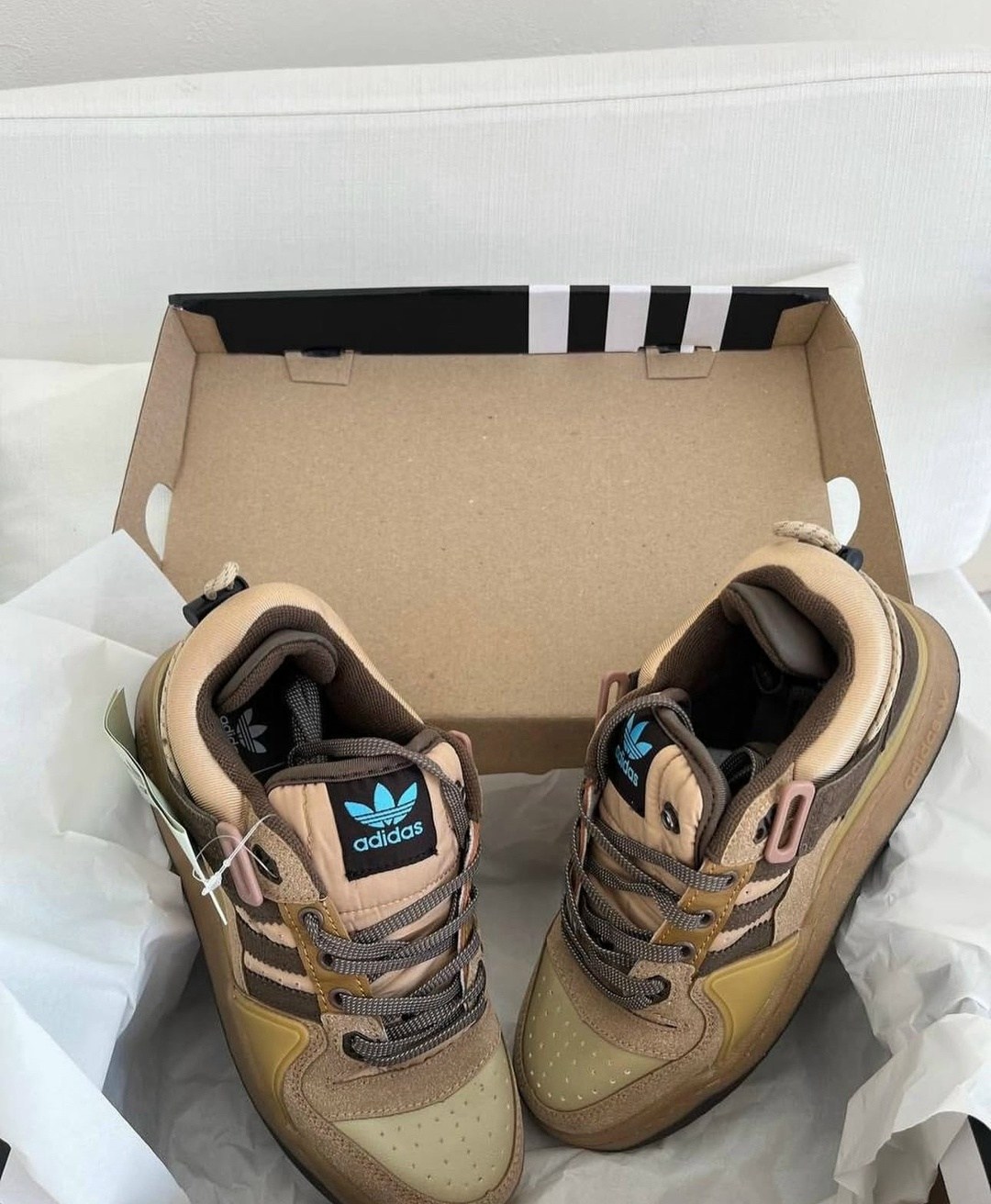 кроссовки adidas,кроссовки bad bunny x adidas forum buckle low,кроссовки адидас forum low bad bunny,кроссовки adidas bad bunny,кроссовки адидас