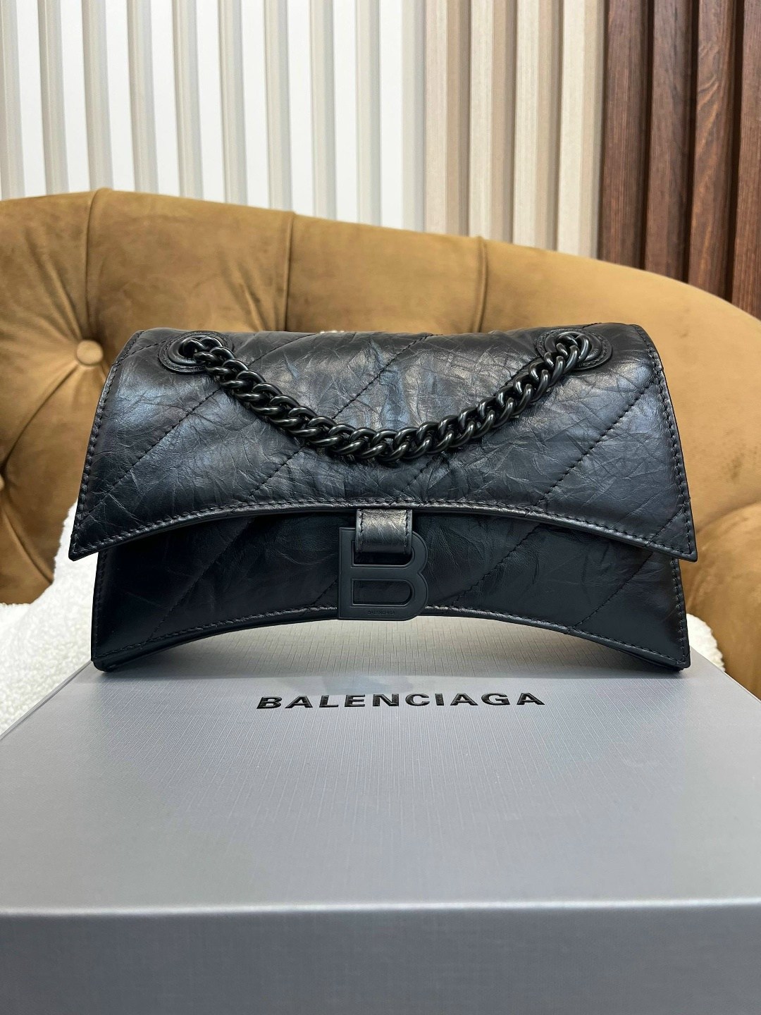 баленсиага краш сумка,сумка balenciaga,женская кожаная сумка balenciaga crush medium белая,сумка баленсиага,белая сумка баленсиага