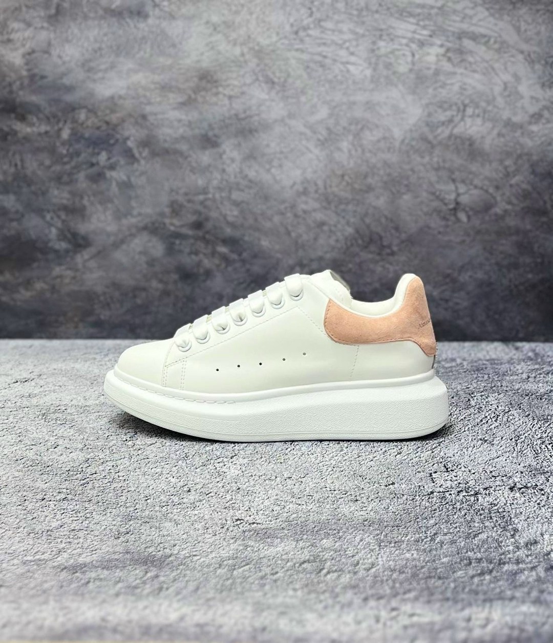 кроссовки женские alexander mcqueen,кроссовки alexander mcqueen,кеды alexander mcqueen,кеды александр маккуин оригинал,александр маккуин кроссовки оригинал