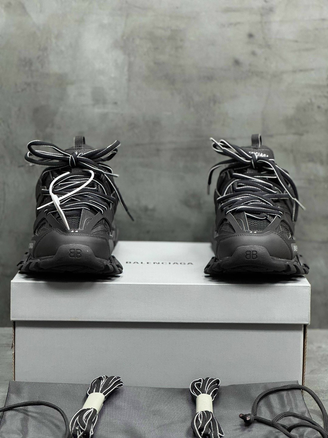 кроссовки balenciaga track,кроссовки balenciaga,мужские кроссовки balenciaga track черные,кроссовки баленсиага трек 1,balenciaga track