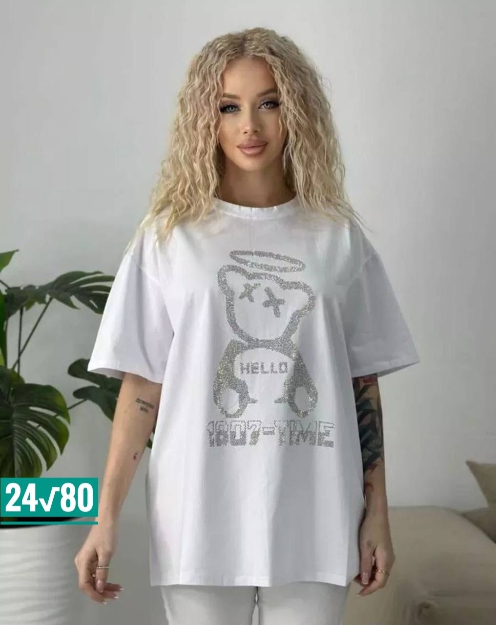 женская футболка,футболка оверсайз со стразам,модная женская футболка,футболка со стразами,женская футболка белая