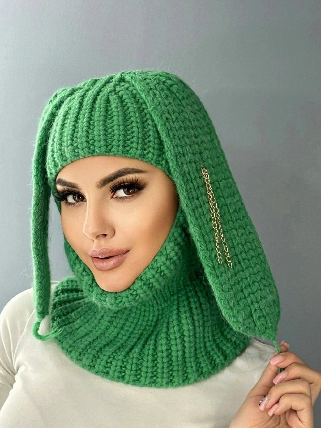 балаклава зайка вязаная,балаклава женская с ушками зайки вязаная,балаклава зайка,вязаная балаклава,балаклава с ушками зайца вязаная