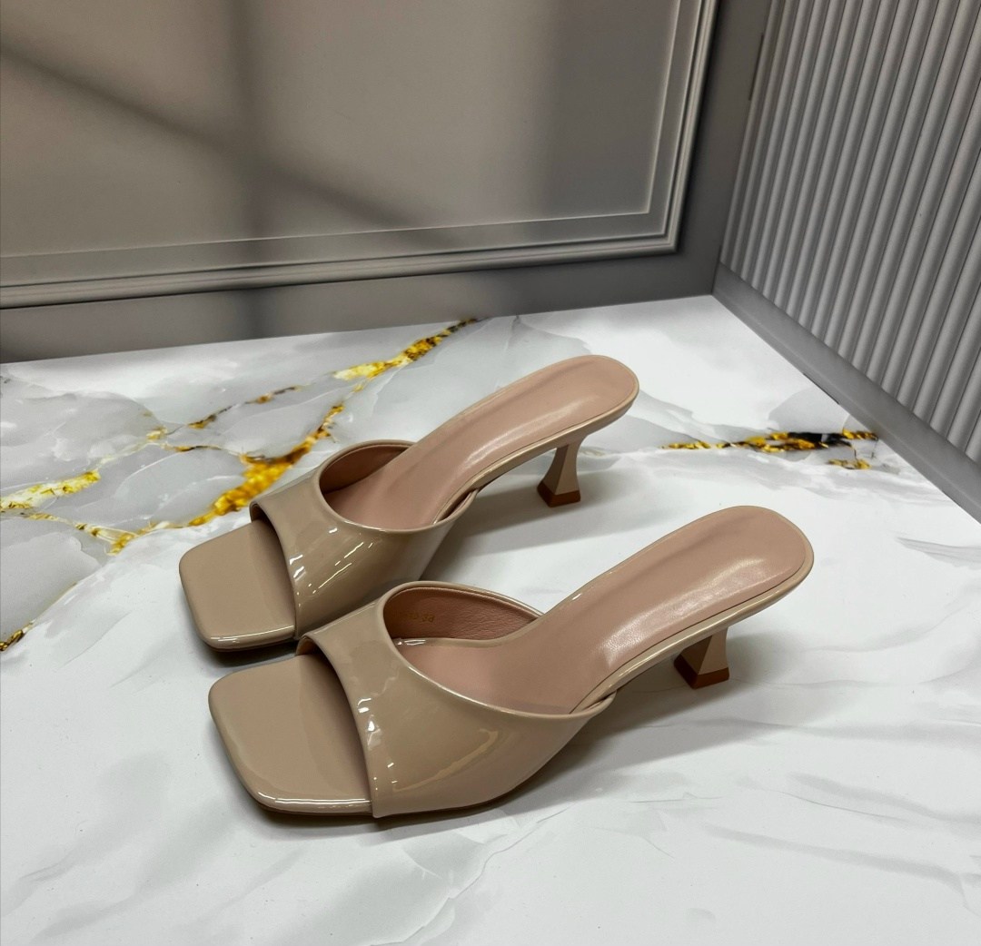 ,шлепки на каблуке,мюли на каблуке,замшевые мюли,женские босоножки