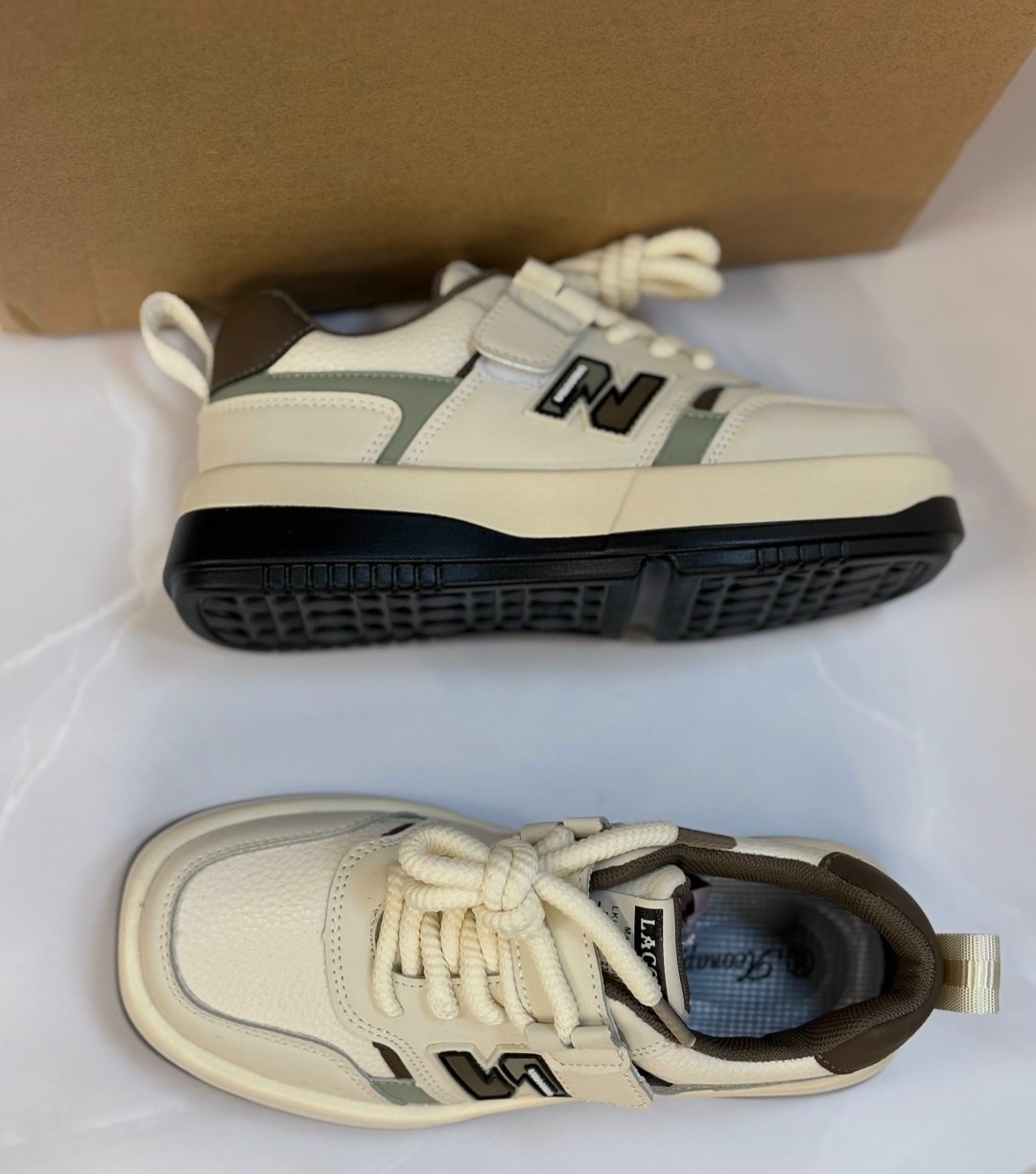 ,кроссовки женские,кроссовки бежевые,модные кроссовки,женская