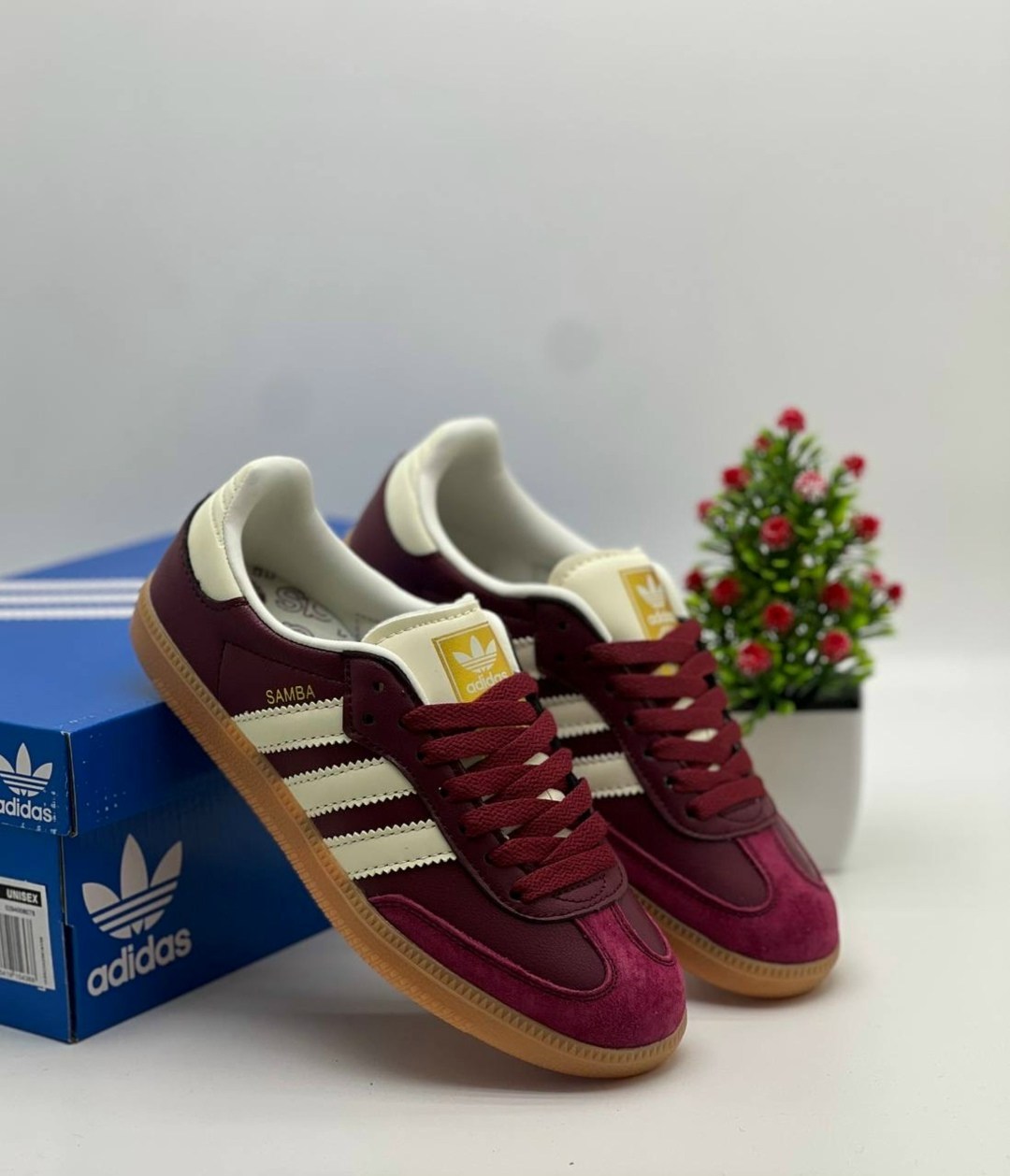 кроссовки adidas samba adidas цвет бордовый,кроссовки adidas samba,кроссовки женские adidas,кроссовки кеды из натуральной замши adidas spezial,кроссовки женские adidas samba самба бордовые