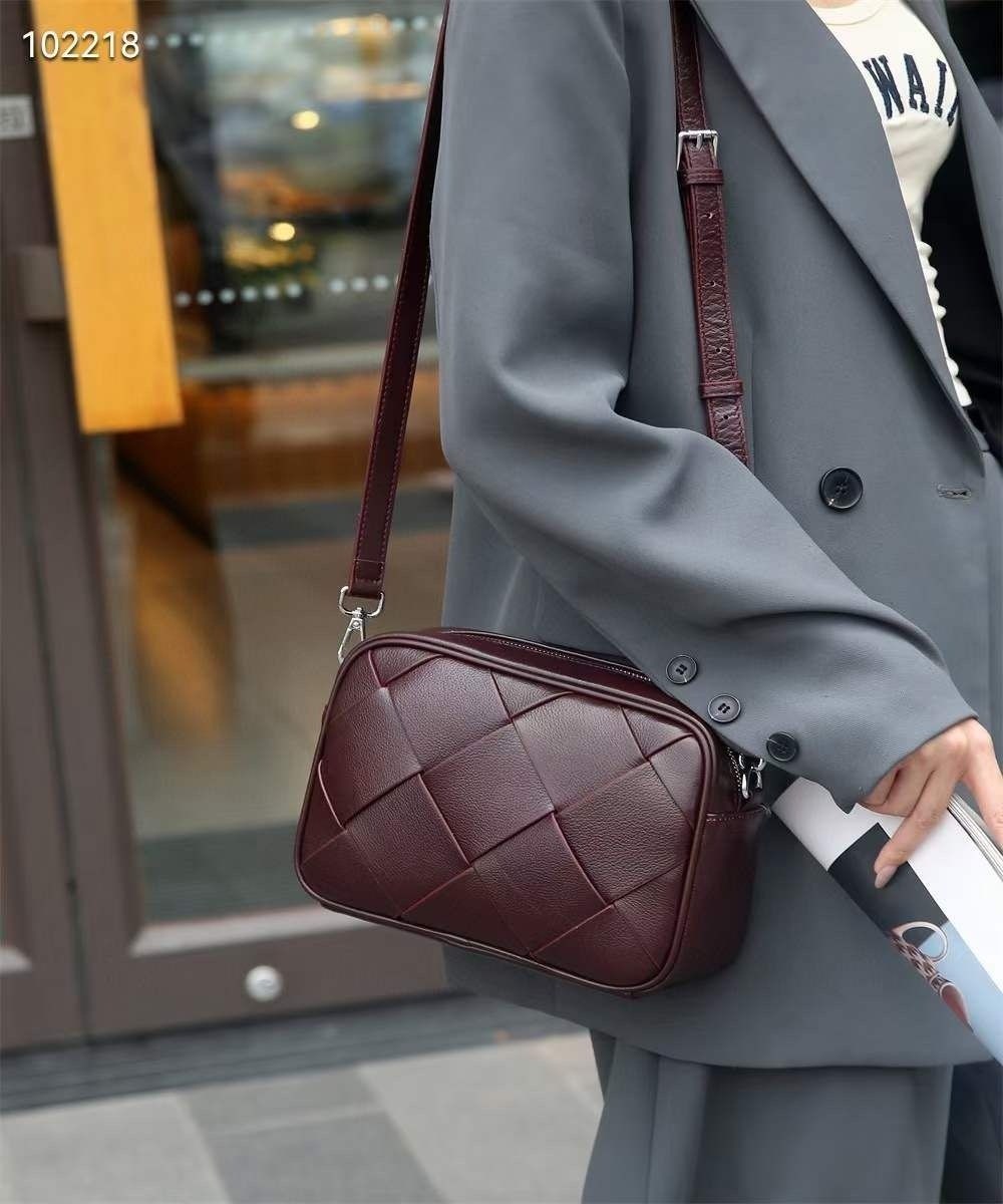 сумки женская,женская кожаная сумка,сумка,сумка с цепью,сумка polina&eiterou