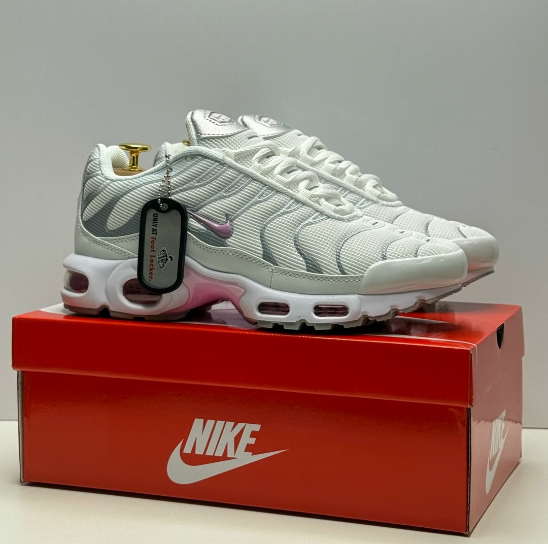 кроссовки nike air max tn plus,кроссовки женские nike air max tn plus,nike air max tn plus,женские кроссовки,кроссовки nike air max plus