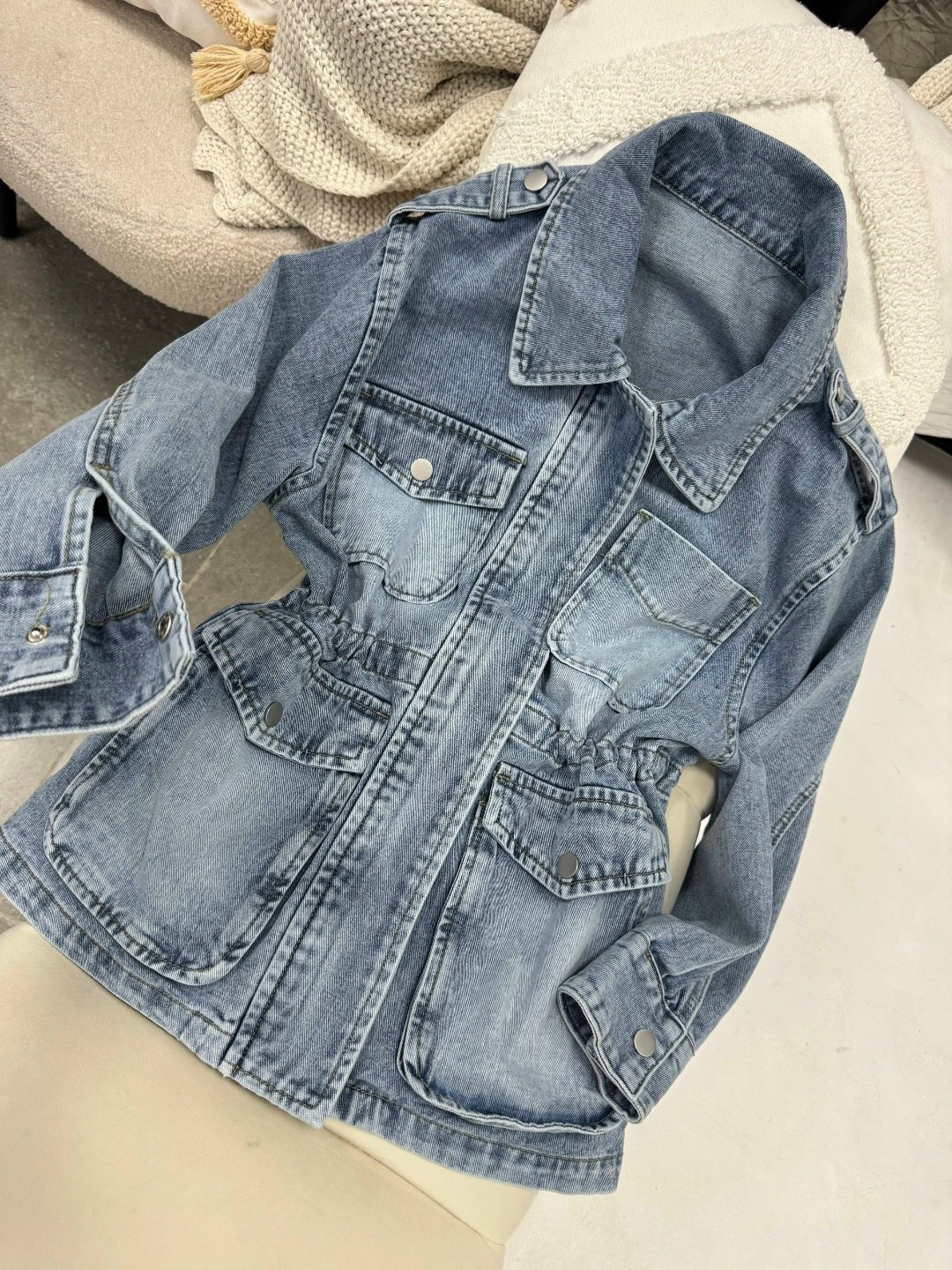 джинсовая куртка,женская джинсовая куртка,джинсовый костюм,модные джинсы,джинсовые брюки карго