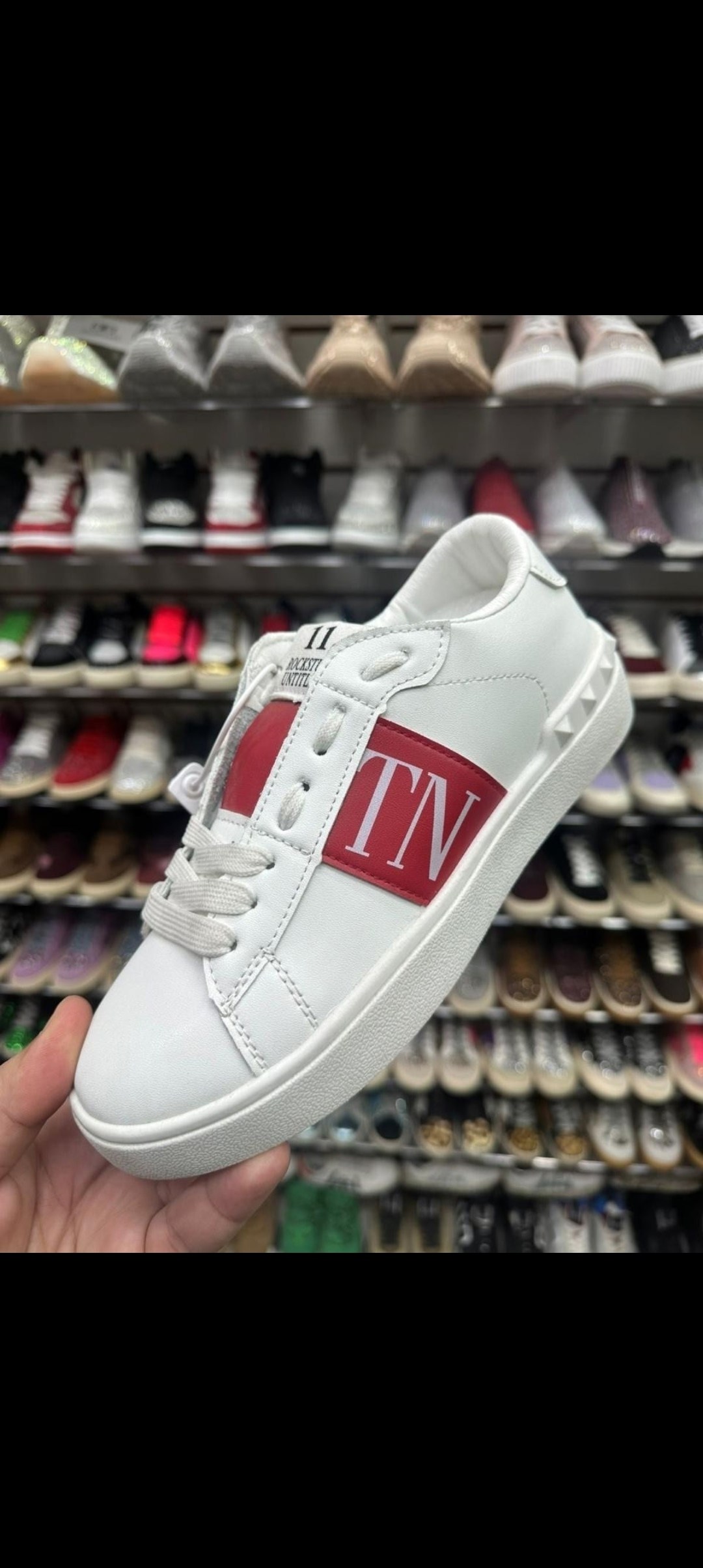 ,кроссовки valentino,valentino garavani кроссовки,valentino кеды,обуви