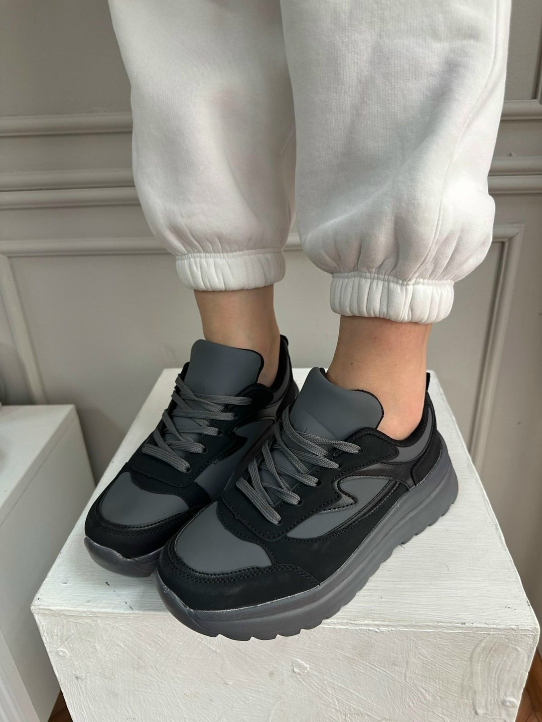 кроссовки женскиe,,кроссовки для женщин,кроссовки для девушек,кроссовка