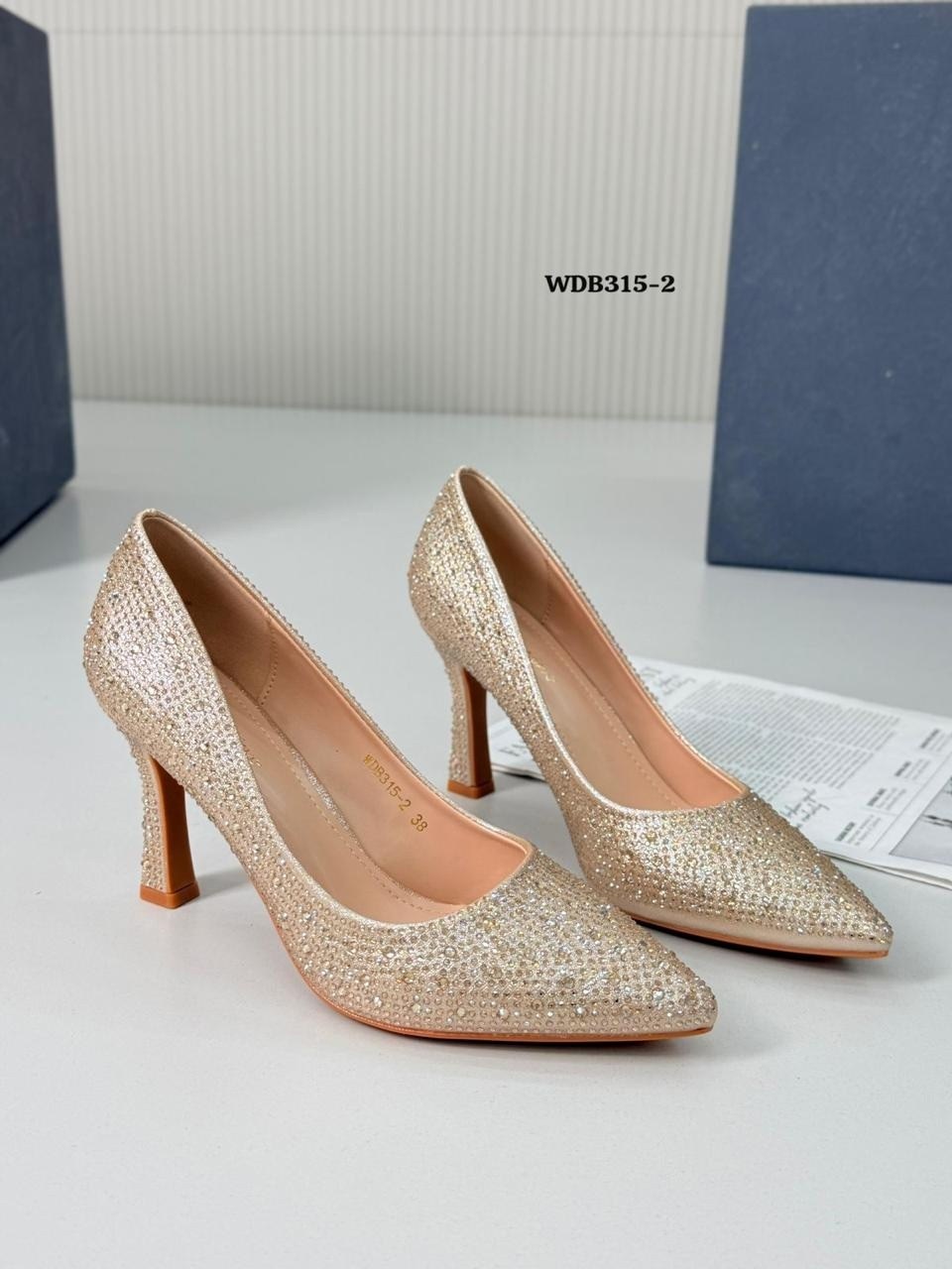 туфли женские лодочки на шпильке vezzaro 43100962,туфли женские лодочки на шпильке vezzaro цвет черный,туфли на каблуке со стразами вечерние louise omarova,туфли женские,туфли лодочки женские